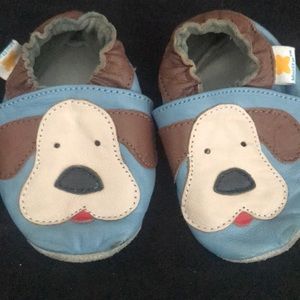 Infant moccasin like shoes